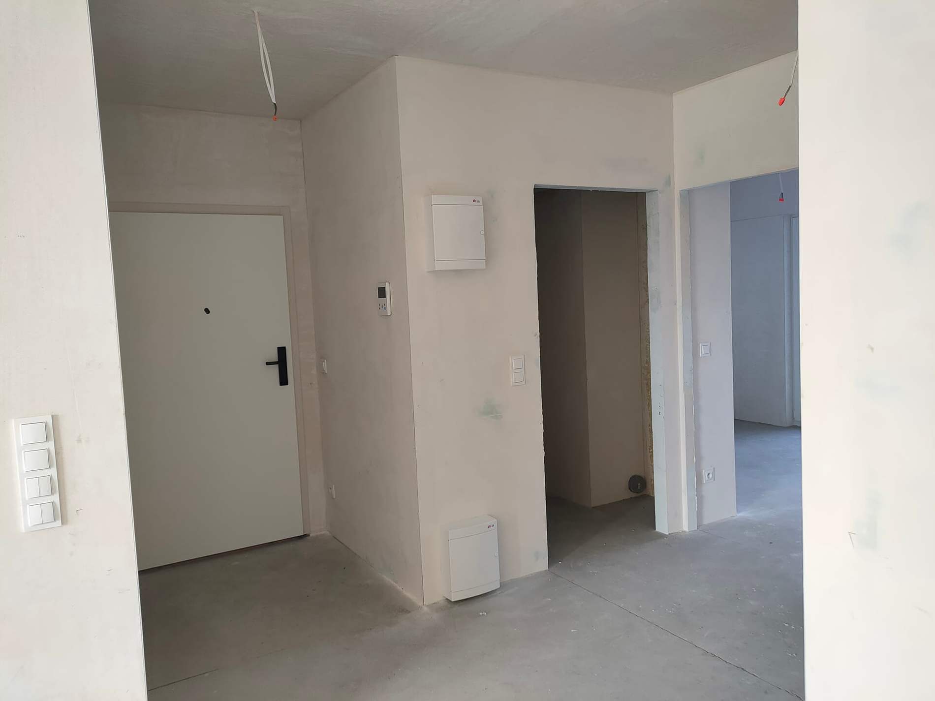 Postep pracy inwestycji XYZ Place, Warszawa Wlochy:4