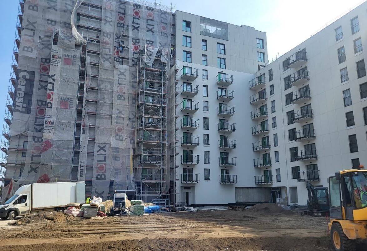 Postęp pracy budowy XYZ Place, Warszawa Wlochy