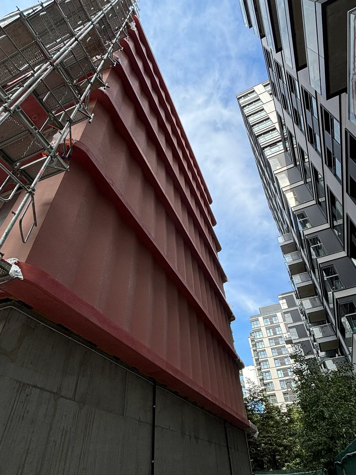 Postęp pracy inwestycji Żelazna 54, Warszawa Wola