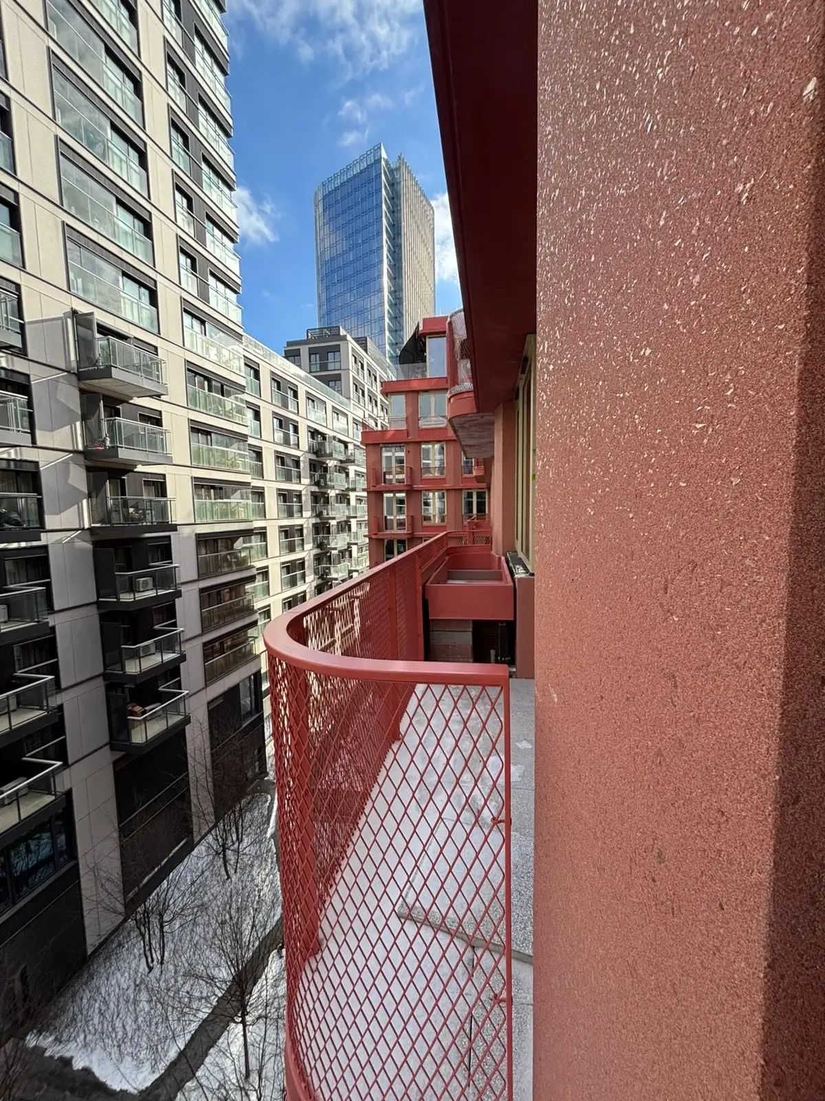 Postęp pracy inwestycji Żelazna 54, Warszawa Wola