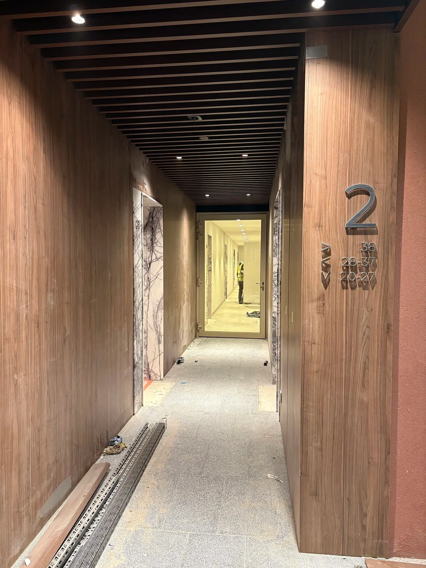 Postęp pracy inwestycji Żelazna 54, Warszawa Wola