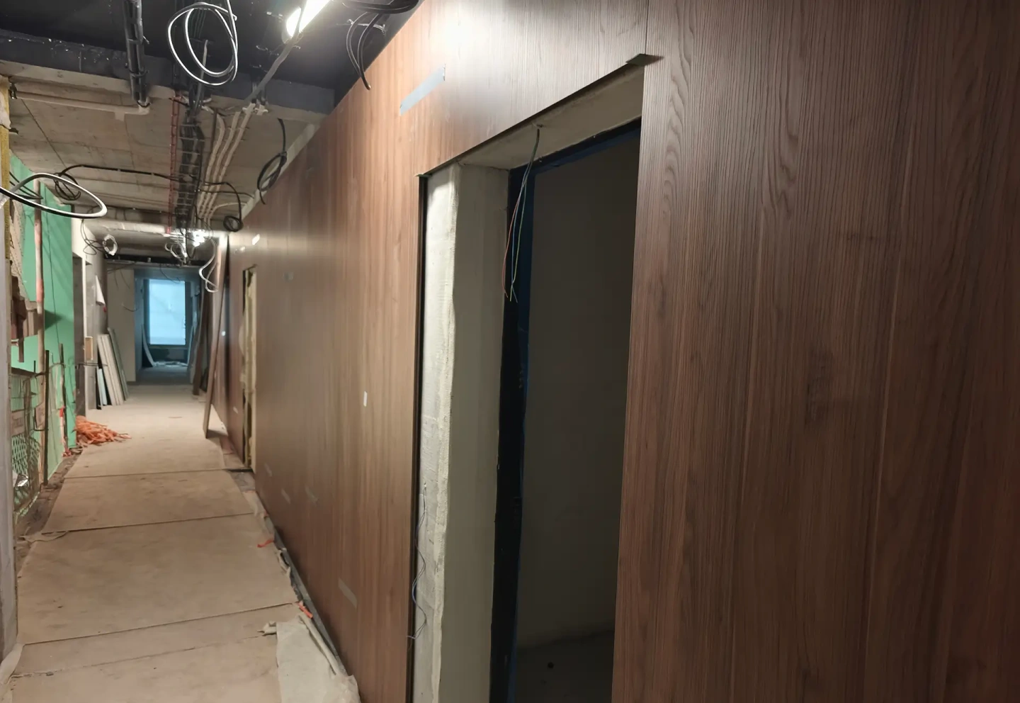 Postęp pracy inwestycji Żelazna 54, Warszawa Wola