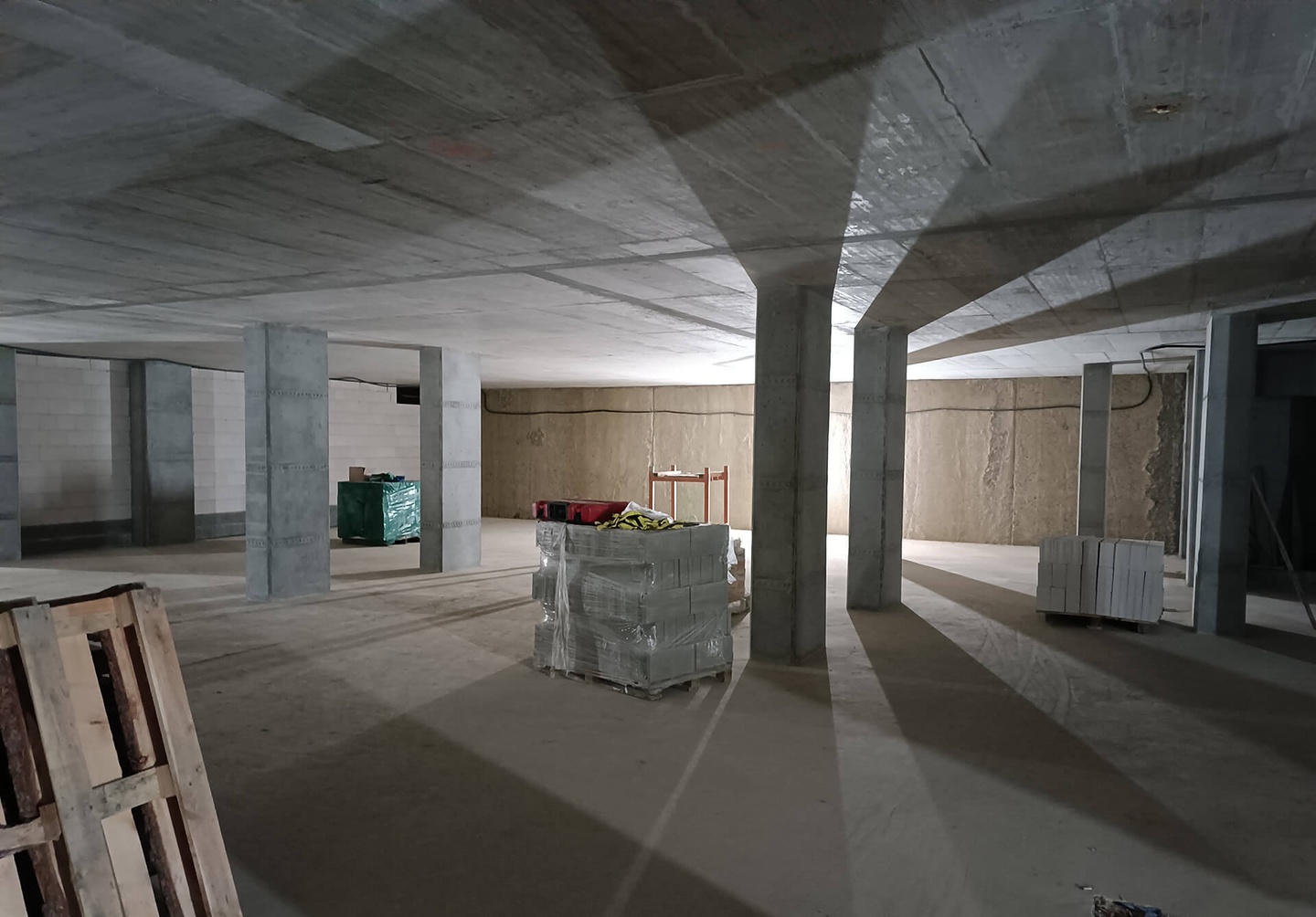 Postęp pracy inwestycji Żelazna 54, Warszawa Wola