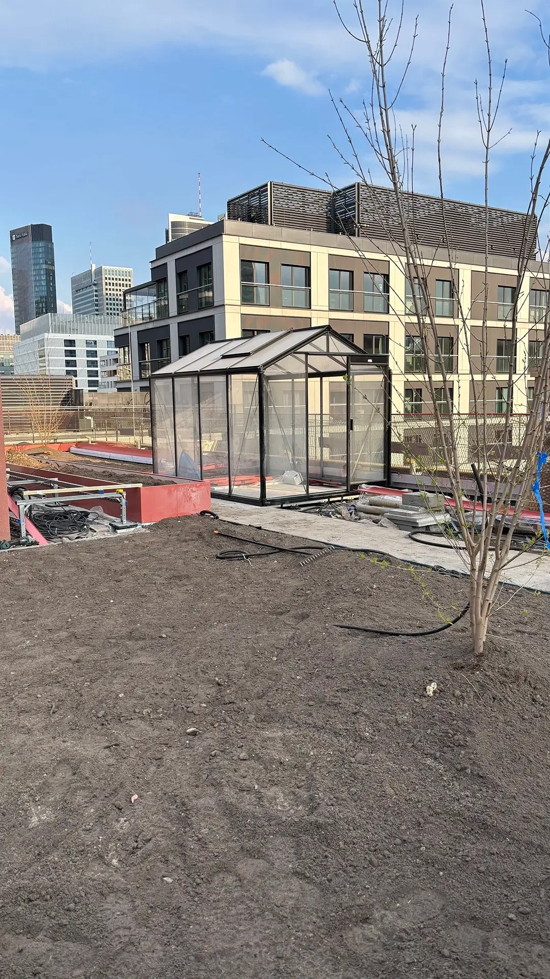 Postęp pracy inwestycji Żelazna 54, Warszawa Wola