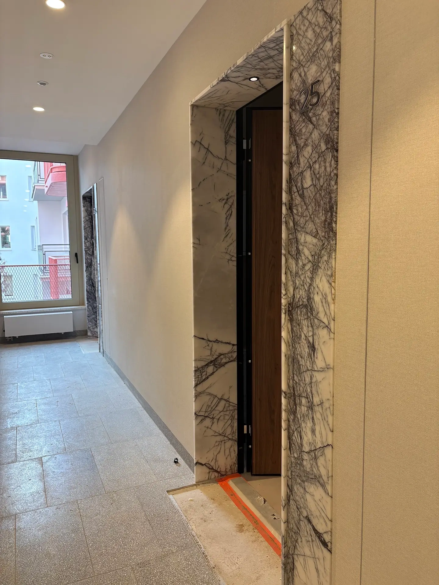 Postęp pracy inwestycji Żelazna 54, Warszawa Wola